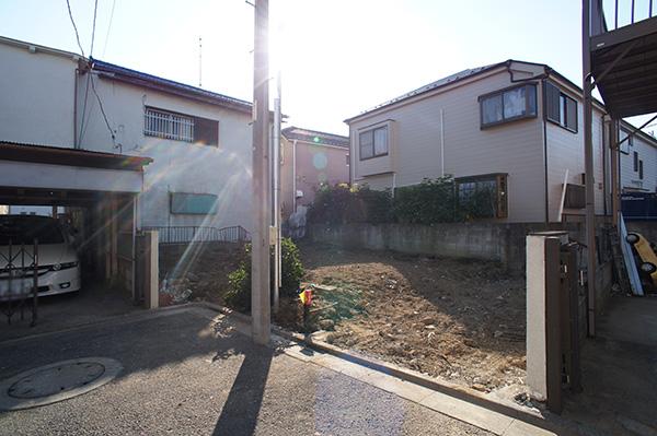 Local appearance photo. Local (12 May 2013) Shooting