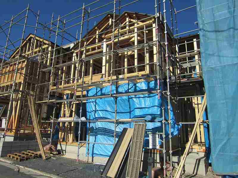 Local photos, including front road. 2 Building site (December 2013) Shooting