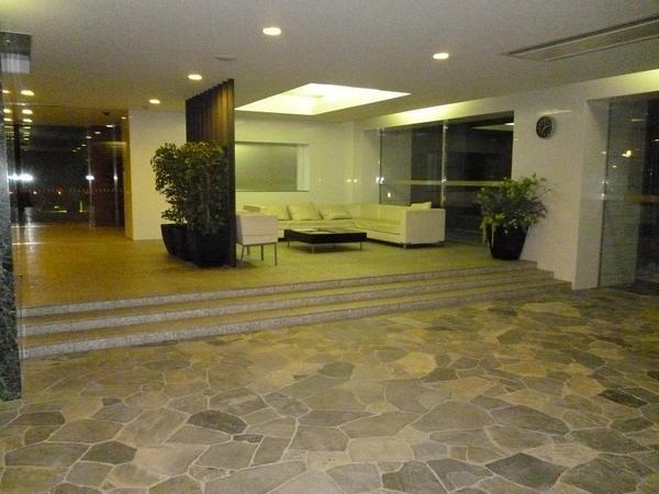 Entrance. Security cameras installed in the common areas.