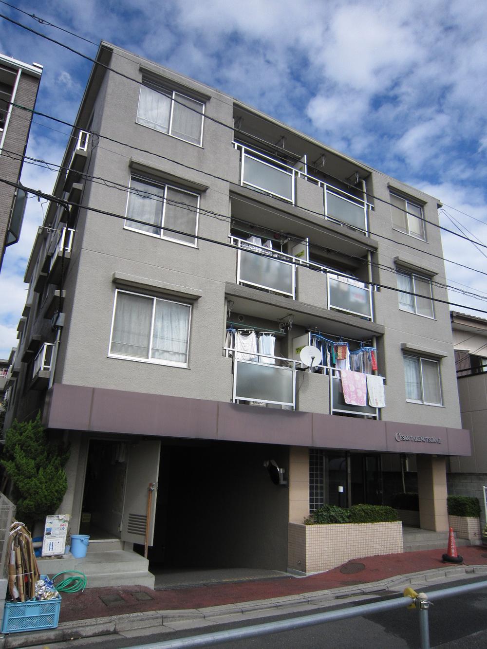 Local appearance photo. Local (10 May 2013) Shooting