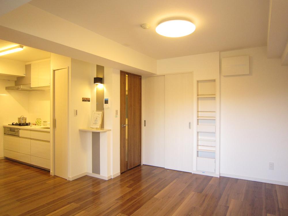 Living. Indoor (11 May 2013) Shooting