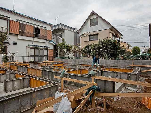 Local appearance photo. Local (12 May 2013) Shooting, Building 3