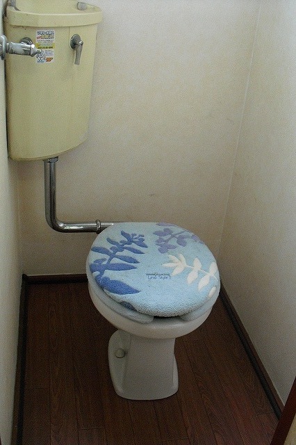 Toilet. 2F toilet