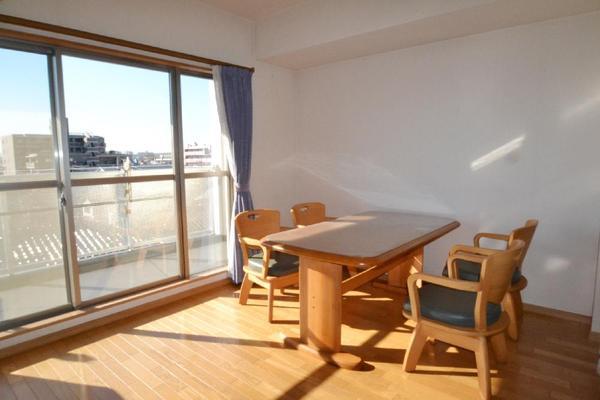 Living. Furniture, etc. are not included in the sale.