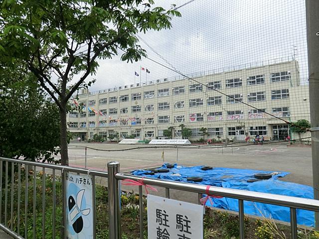 Primary school. Municipal Nishiarai 700m until the first elementary school