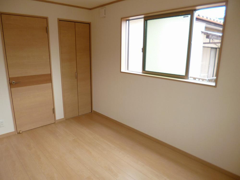 Non-living room. Take best advantage of the space with all rooms housed!