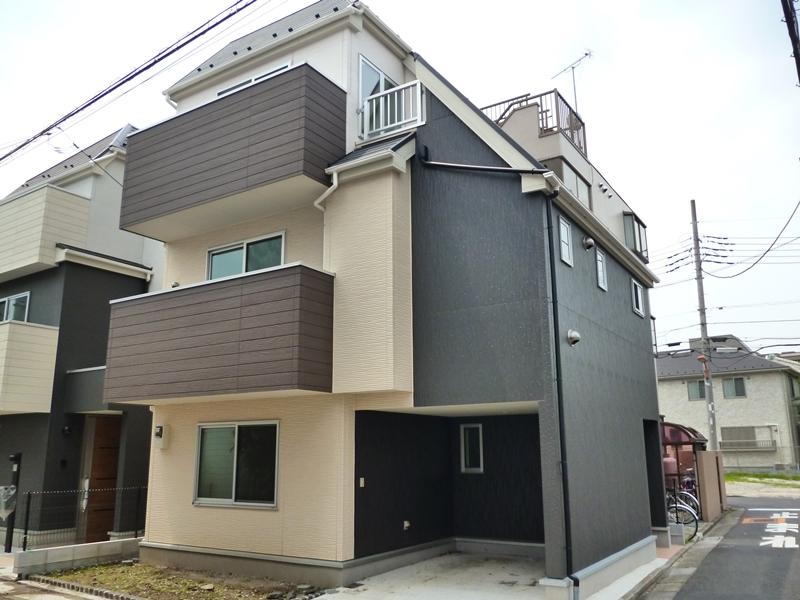 Local appearance photo. A Building Local (August 2013) Shooting