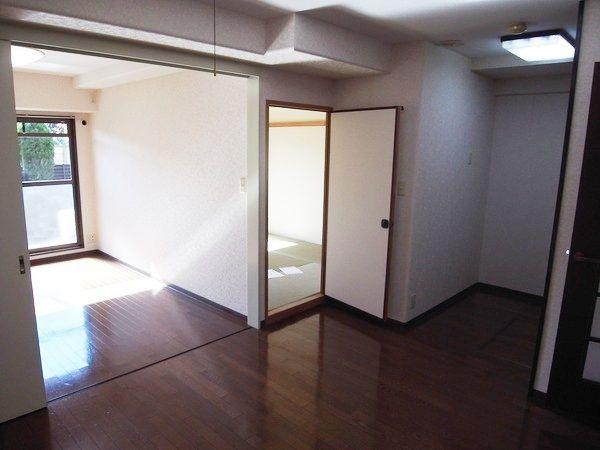 Living. Beautifully renovated