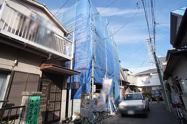 Local photos, including front road. Local (12 May 2013) Shooting