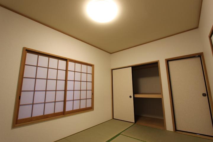Non-living room. Japanese-style tatami smell of pleasant (2013 November shooting)
