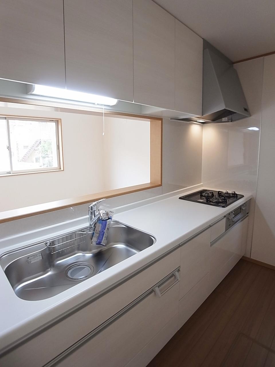 Other Equipment. 1 Building door color of the system kitchen "Natural / Grain "is 2 ・ Building 3 is, Different is the color, respectively