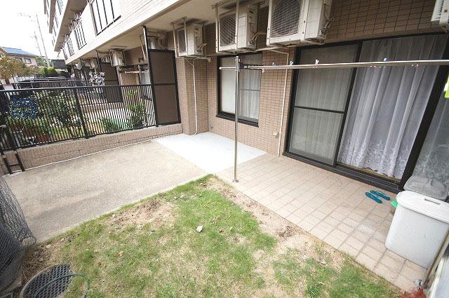 Garden. Local (September 2013) Shooting