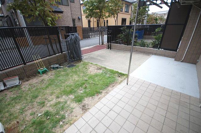 Garden. Local (September 2013) Shooting