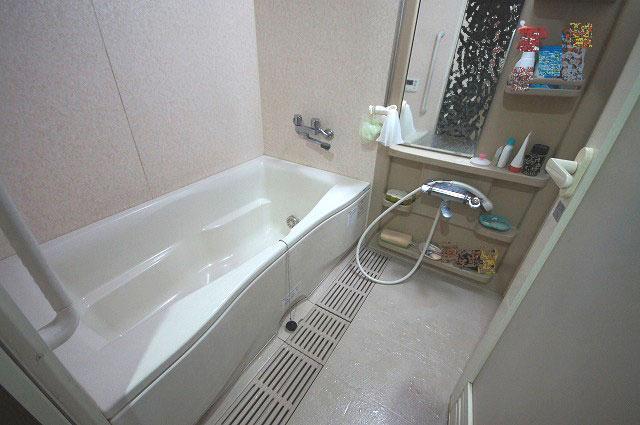 Bathroom. Indoor (September 2013) Shooting