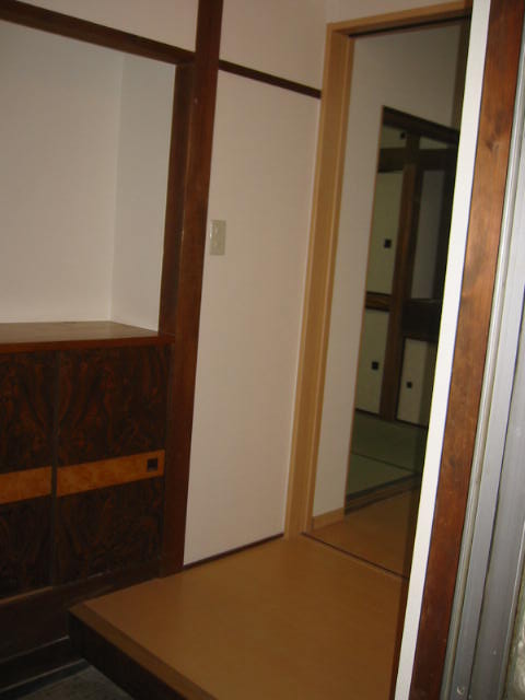 Entrance. With cupboard