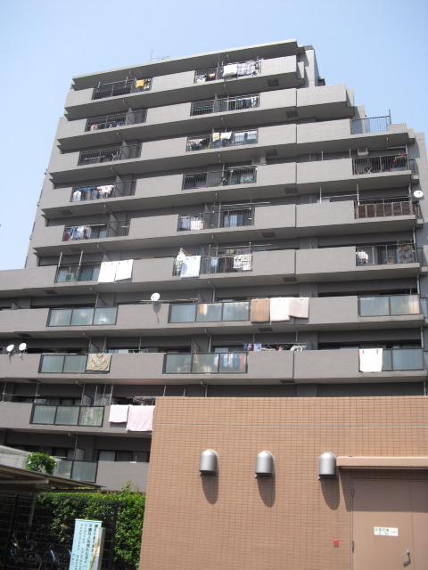 Local appearance photo. Mansion appearance