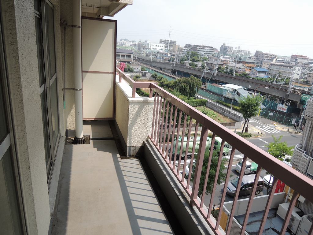 Balcony. View from the veranda good (the train toward the garage you will see)