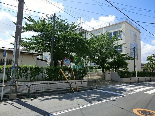 Primary school. 827m to Adachi-ku, Tatsuhigashi Kurihara elementary school