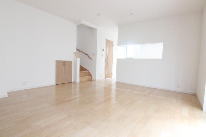 Living. Example of construction For sales of the main direct sales, Brokerage fees are not or Ri or hanging!