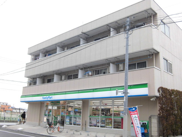 Convenience store. FamilyMart Nitta chome store up (convenience store) 433m