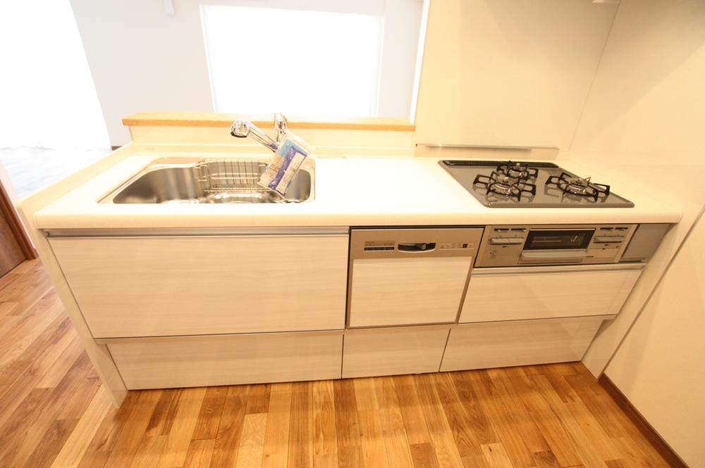 Kitchen. 3-burner stove system Kitchen