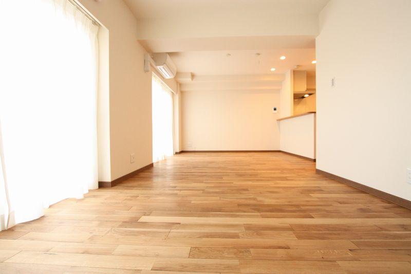 Living. Use plenty interiors natural solid wood