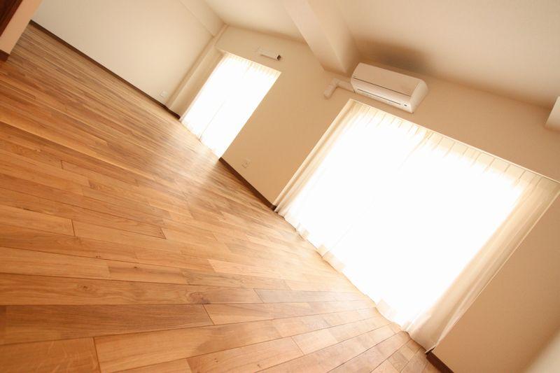 Living. Happy pet breeding Allowed Property