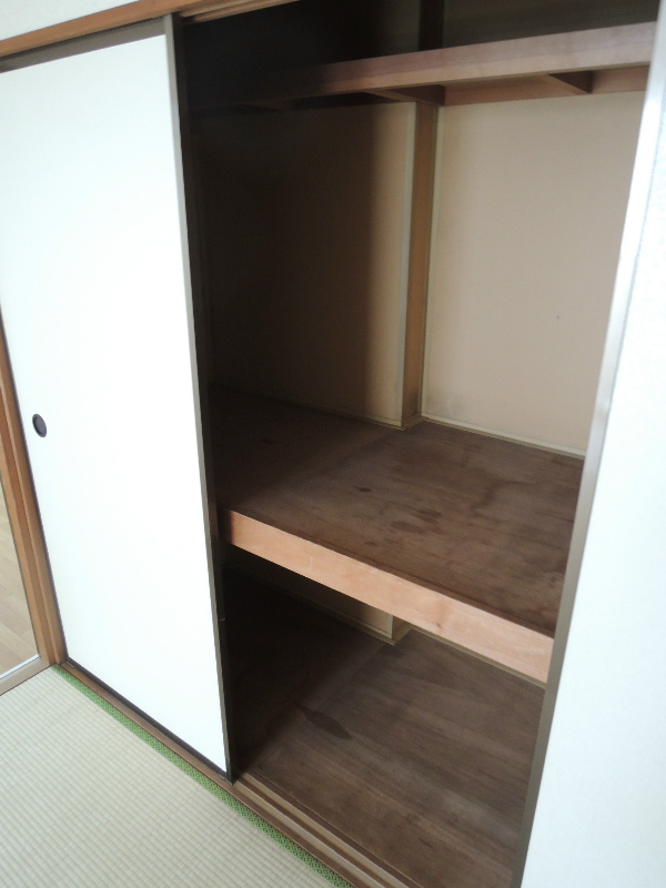 Other. Oversized storage (Japanese-style room 6 quires)