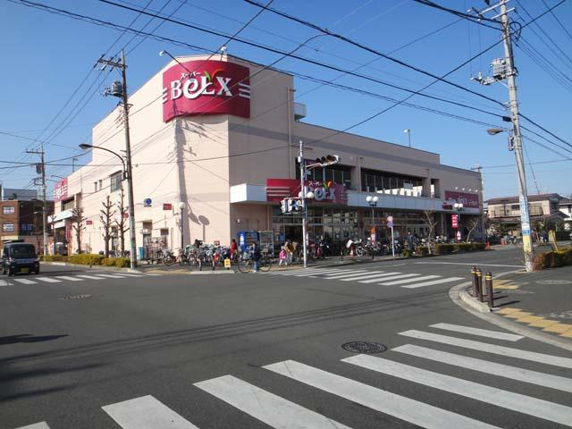Supermarket. Bergs 887m to Adachi Minamihanabatake shop