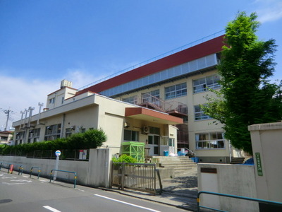 Primary school. Senju Futaba 300m up to elementary school (elementary school)