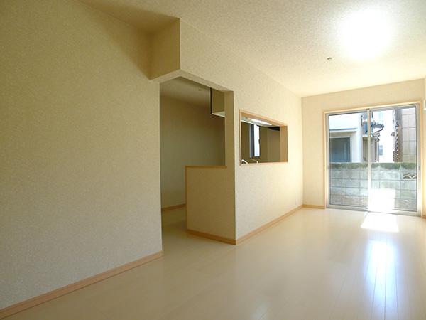 Living. LDK also increases likely relaxation time of family reunion Indoor (September 2013) Shooting