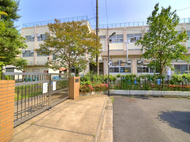 Junior high school. 1021m to Adachi Ward Aoi Junior High School