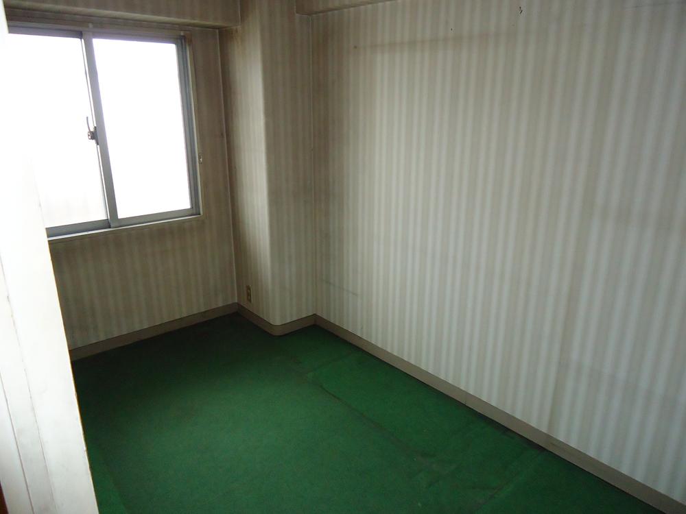 Non-living room. Indoor (01 May 2014) Shooting