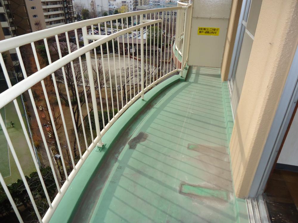 Balcony. Indoor (01 May 2014) Shooting