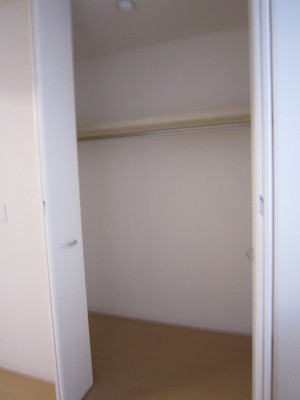 Receipt. closet. There is a space of tatami 1 quire minute