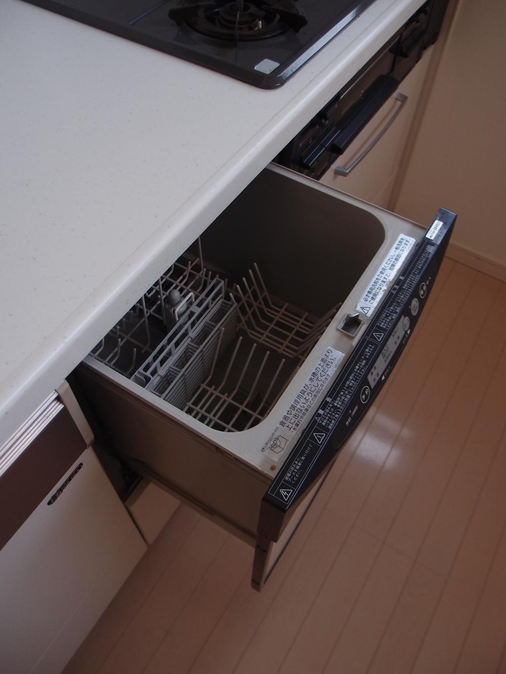 Kitchen. Dishwasher