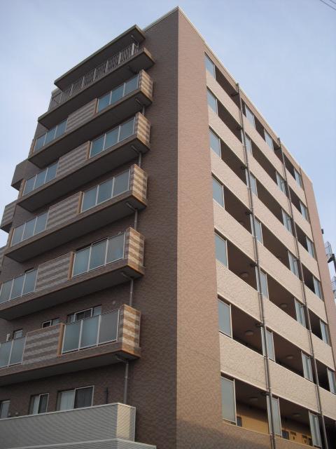 Local appearance photo. Mansion appearance