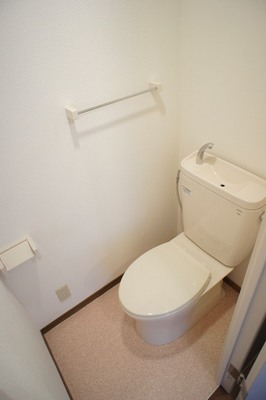 Toilet. Compact toilet
