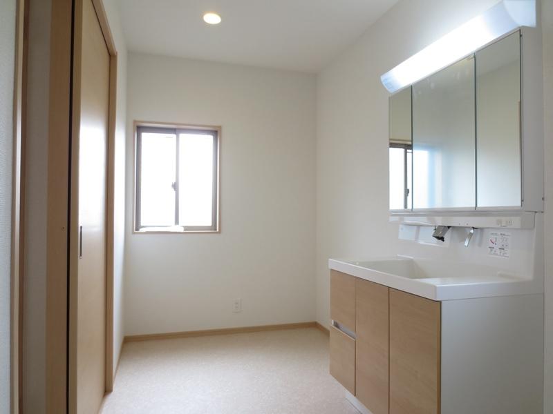 Wash basin, toilet. Bathroom vanity