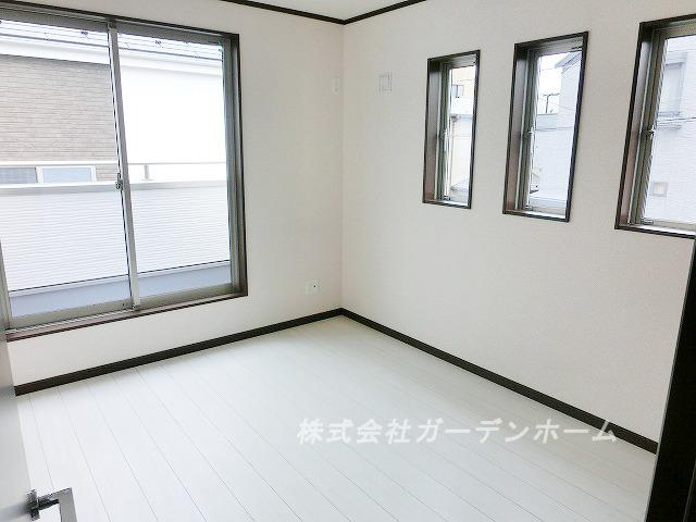 Model house photo. ■ Drenched light of the sun and Sansan, Bright Western-style ■