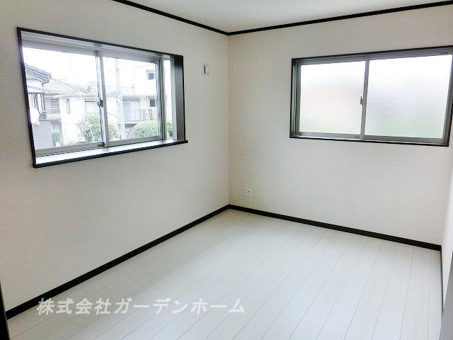 Model house photo. ■ Drenched light of the sun and Sansan, Bright Western-style ■