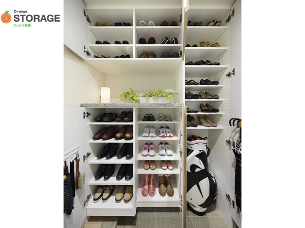 Interior.  [Multi shoes shelf (footwear ON)] The like can be plenty of storage family of shoes and umbrella, Oberstdorf original footwear purse. It becomes the position of those who use, The know-how of many years of life stage creation was in shape.