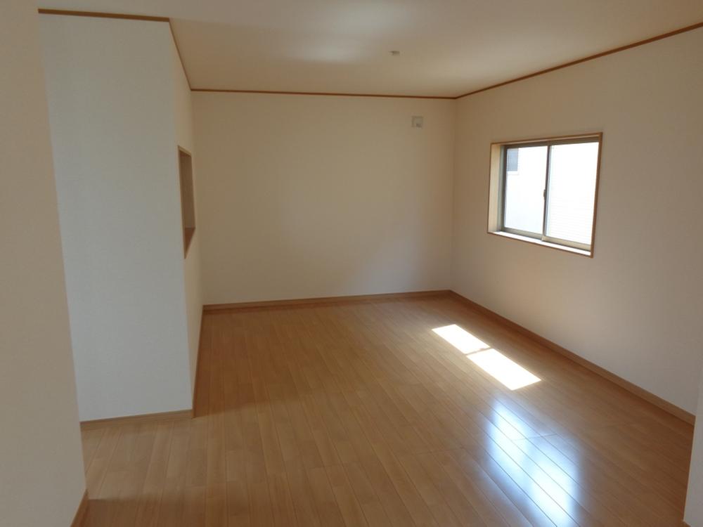 Same specifications photos (living). Same specifications