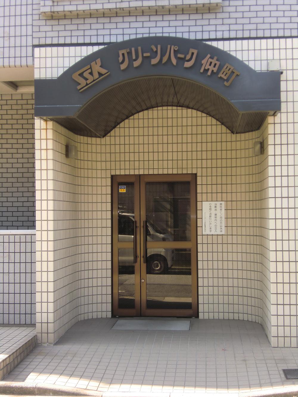 Entrance. Common areas