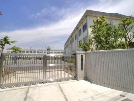 Primary school. 213m to Adachi Ward flower garden first elementary school