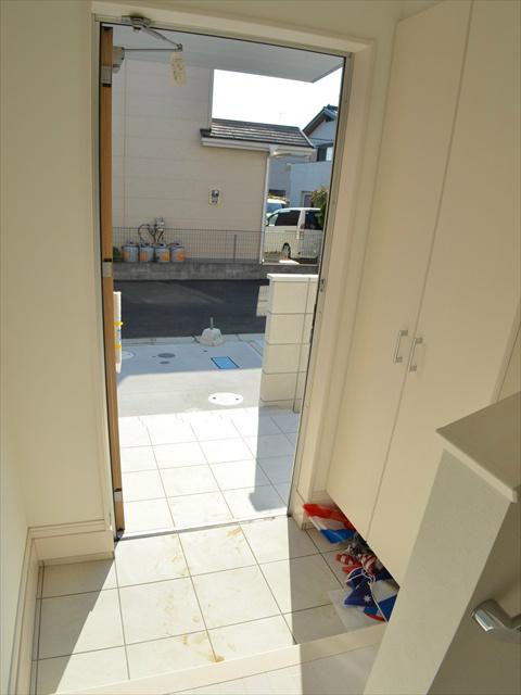 Entrance. Entrance housing having a height