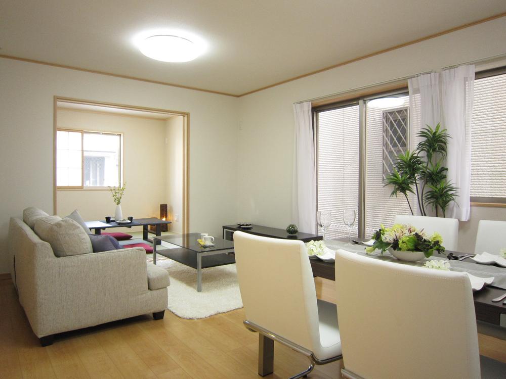 Living. E Building room (May 2013) Shooting