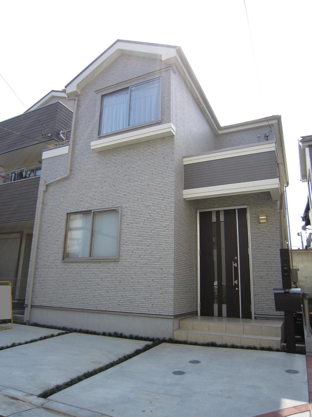 Local appearance photo. E Building site (May 2013) Shooting