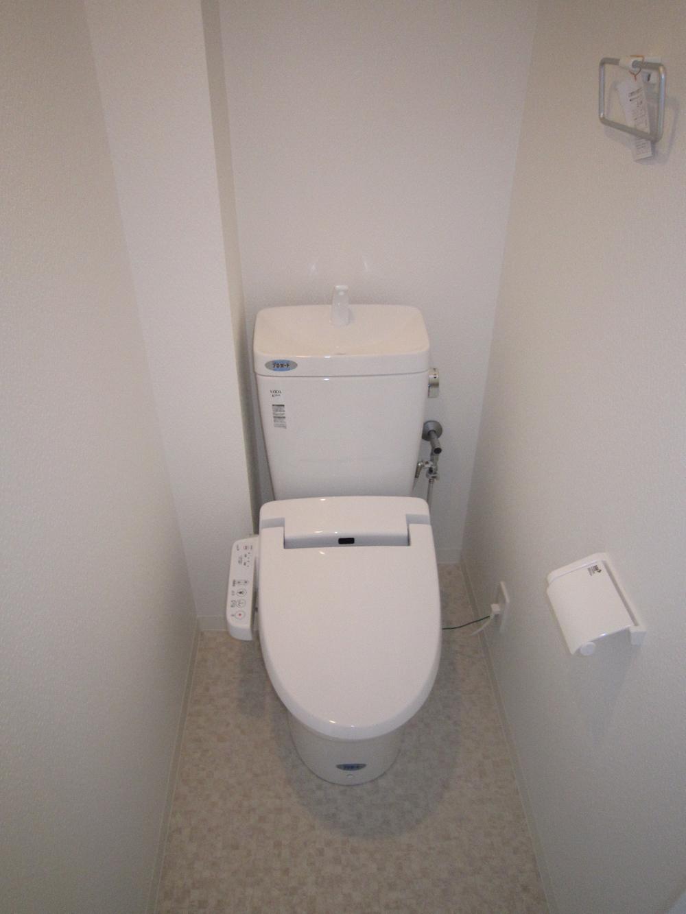 Toilet. Indoor (April 2013) Shooting