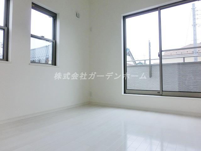 Non-living room. ■ Western-style bathed in gentle sunlight ■